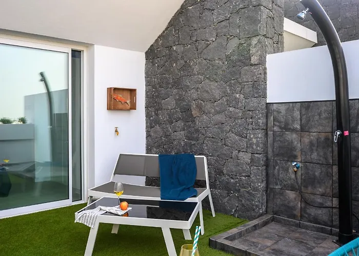 La Marinera House-Near The Beach, Fast Wifi, Air-Con On Main Bedroom And Sat Tv