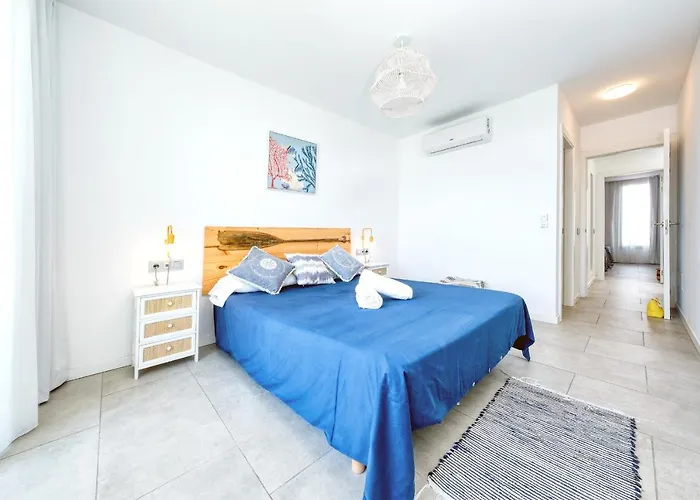 La Marinera House-Near The Beach, Fast Wifi, Air-Con On Main Bedroom And Sat Tv