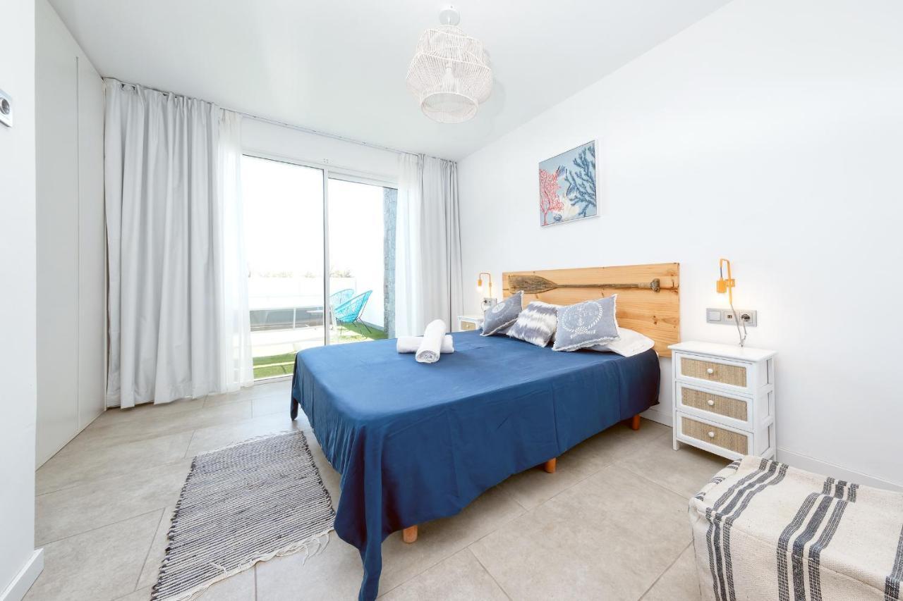 La Marinera House-near The Beach, Fast Wifi, Air-con On Main Bedroom And Sat Tv